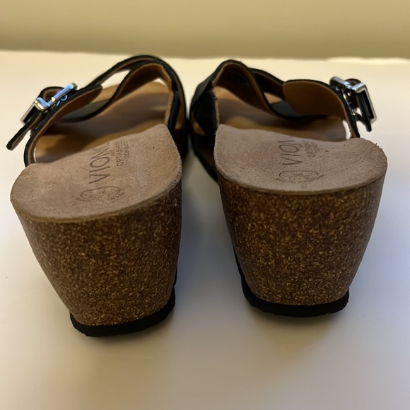 Vionic orthopedic sandals size 7 - Picture 4 of 6